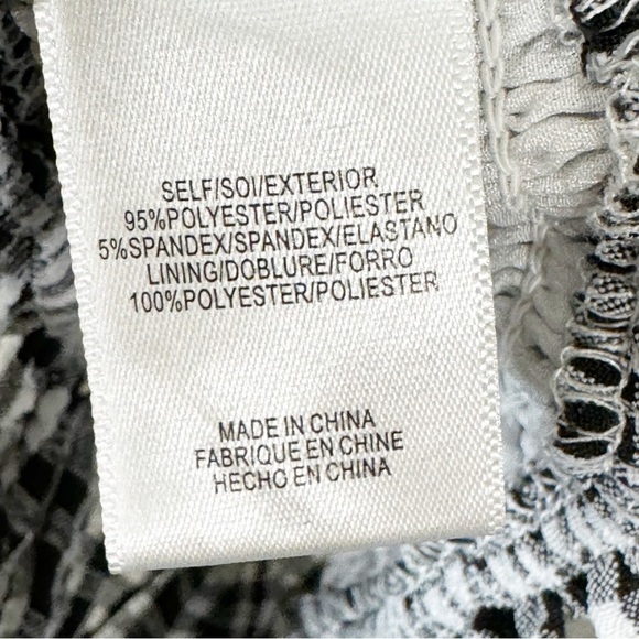 WAYF Black & White Plaid Checkered Ruffle Straps Smocked Peplum Top Size XS - Picture 6 of 6